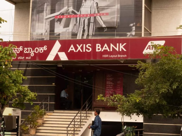 Neutral on Axis Bank, target price Rs 1,175:  Motilal Oswal Financial Services