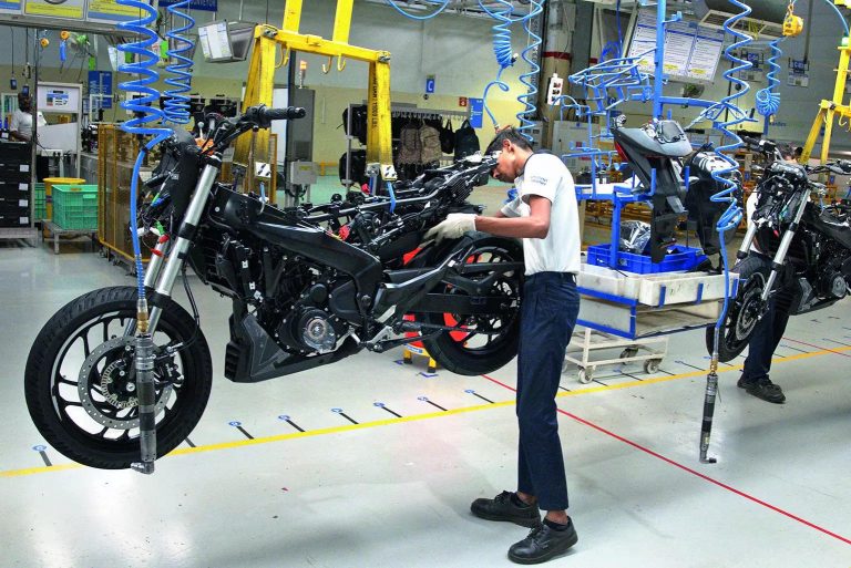 Neutral on Bajaj Auto, target price Rs 8,770:  Motilal Oswal Financial Services