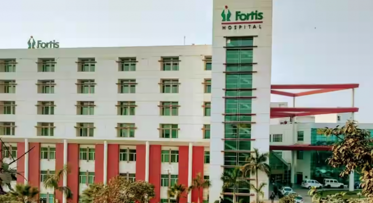 Buy Fortis Healthcare, target price Rs 693:  Axis Securities